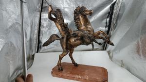 Grande scultura bronzo raffigurante indiano a cavallo -Tommaso Campajola (1890 - 1968)